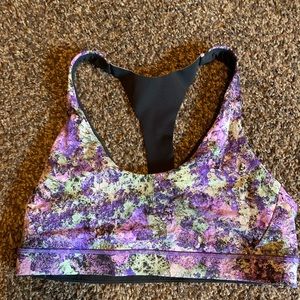 Lululemon medium support sports bra